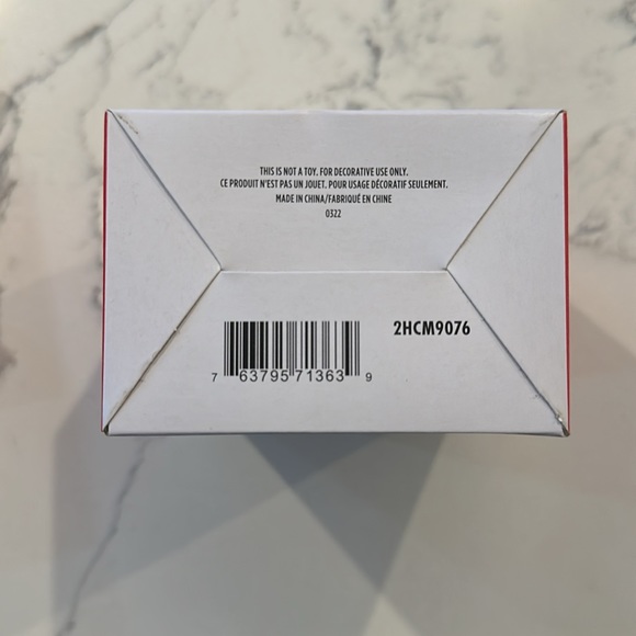 NEW IN BOX Star Wars Hallmark Disney + R2-D2 Ornament - Picture 3 of 3